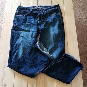 Like new!!! Capri with detail